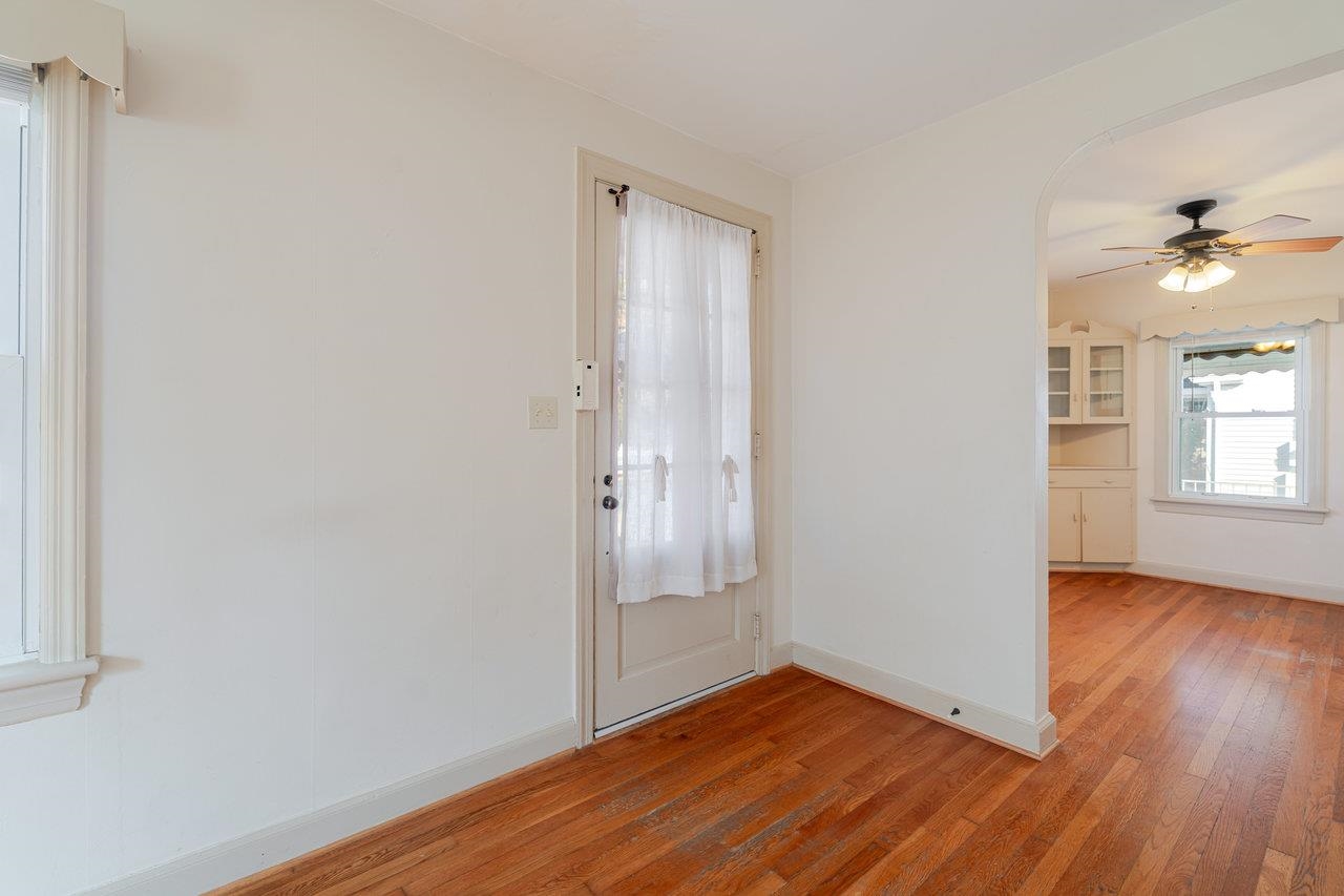 410 E ROCKINGHAM ST, ELKTON, Virginia 22827, 4 Bedrooms Bedrooms, ,2 BathroomsBathrooms,Residential,410 E ROCKINGHAM ST,671238 MLS # 671238