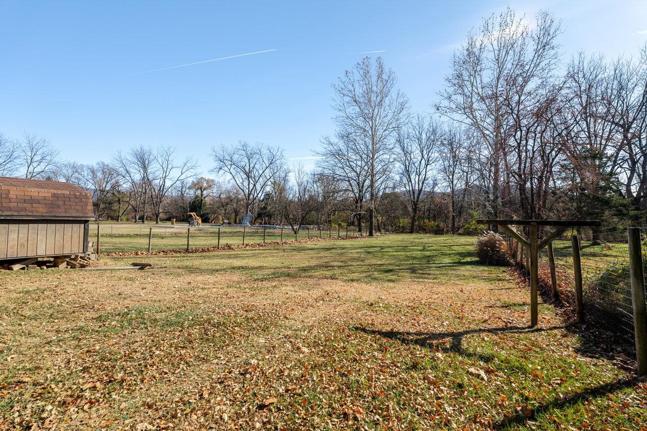 410 E ROCKINGHAM ST, ELKTON, Virginia 22827, 4 Bedrooms Bedrooms, ,2 BathroomsBathrooms,Residential,410 E ROCKINGHAM ST,671238 MLS # 671238