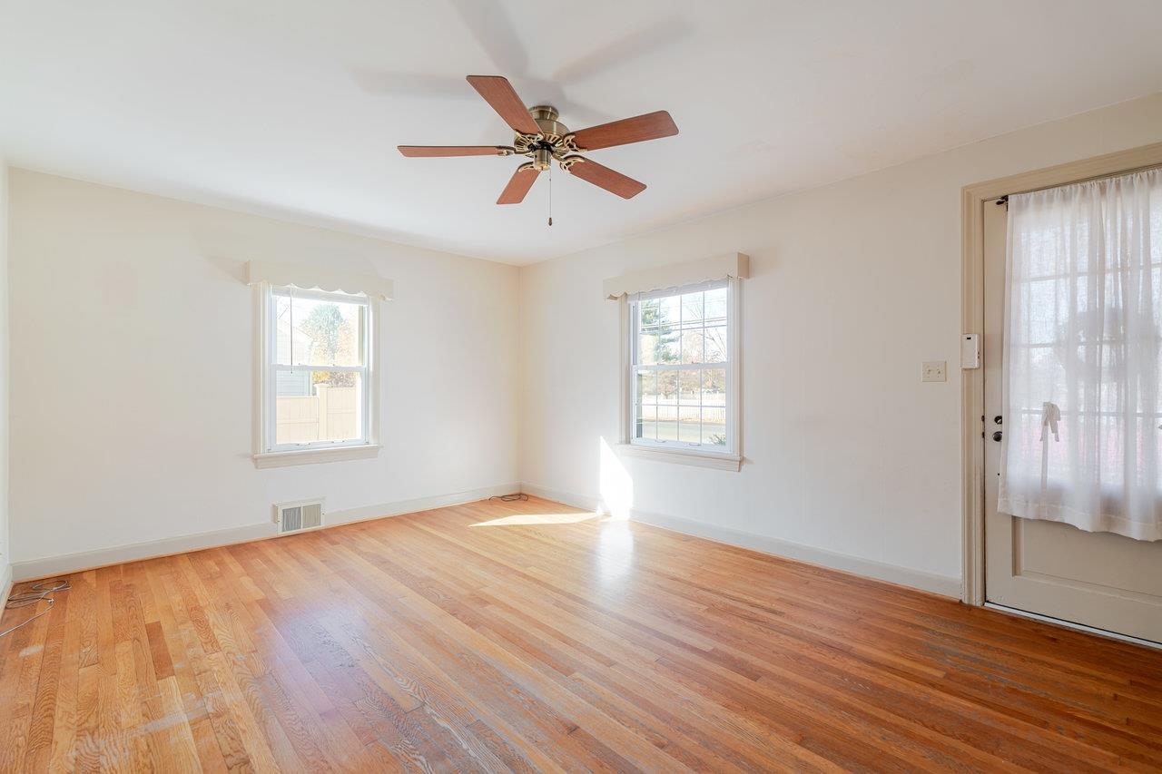 410 E ROCKINGHAM ST, ELKTON, Virginia 22827, 4 Bedrooms Bedrooms, ,2 BathroomsBathrooms,Residential,410 E ROCKINGHAM ST,671238 MLS # 671238