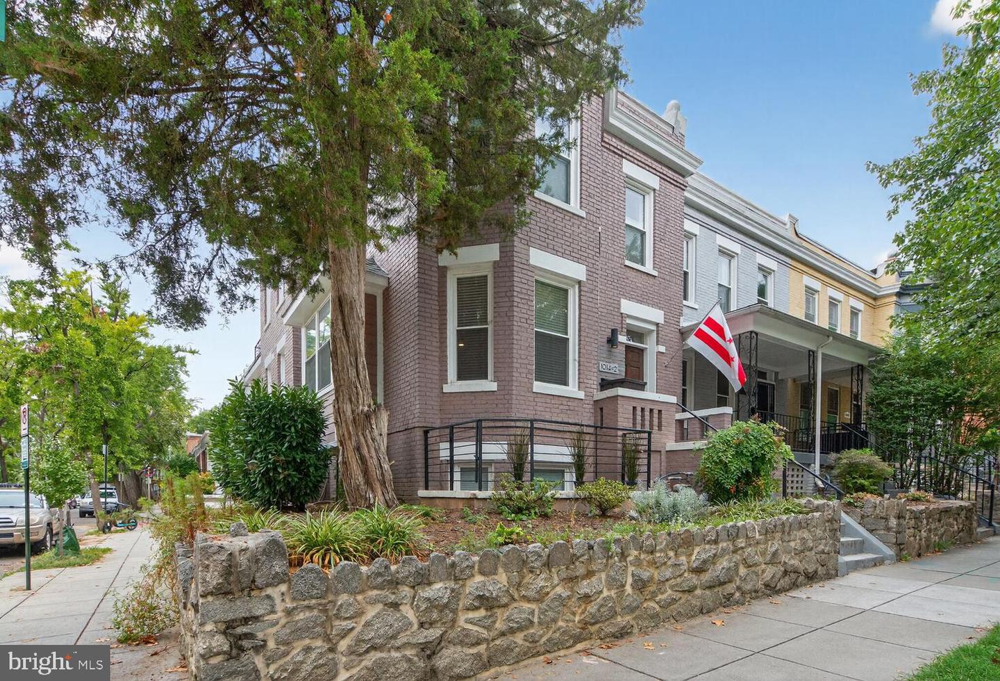 1014 10TH ST NE #1, WASHINGTON, District Of Columbia 20002, 2 Bedrooms Bedrooms, ,2 BathroomsBathrooms,Residential,For sale,1014 10TH ST NE #1,DCDC2225002 MLS # DCDC2225002