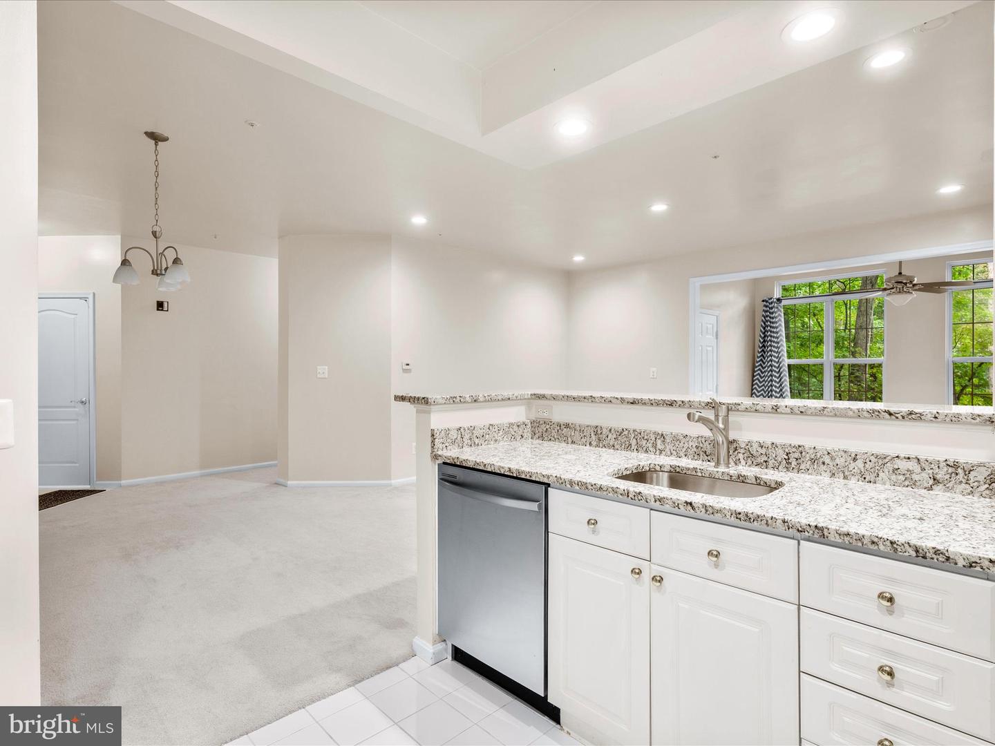 7708-B HAYNES POINT WAY #9B, ALEXANDRIA, Virginia 22315, 2 Bedrooms Bedrooms, ,2 BathroomsBathrooms,Residential,For sale,7708-B HAYNES POINT WAY #9B,VAFX2273340 MLS # VAFX2273340