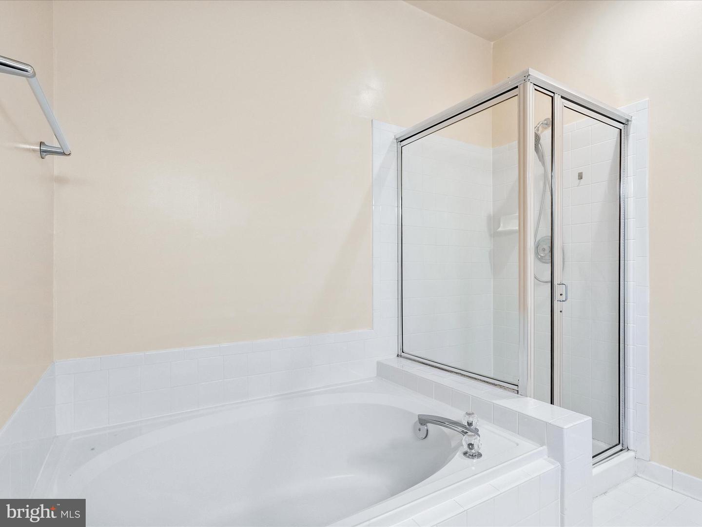 7708-B HAYNES POINT WAY #9B, ALEXANDRIA, Virginia 22315, 2 Bedrooms Bedrooms, ,2 BathroomsBathrooms,Residential,For sale,7708-B HAYNES POINT WAY #9B,VAFX2273340 MLS # VAFX2273340