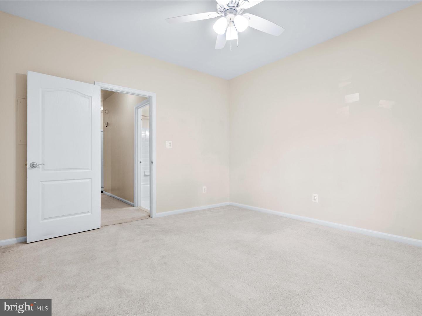 7708-B HAYNES POINT WAY #9B, ALEXANDRIA, Virginia 22315, 2 Bedrooms Bedrooms, ,2 BathroomsBathrooms,Residential,For sale,7708-B HAYNES POINT WAY #9B,VAFX2273340 MLS # VAFX2273340