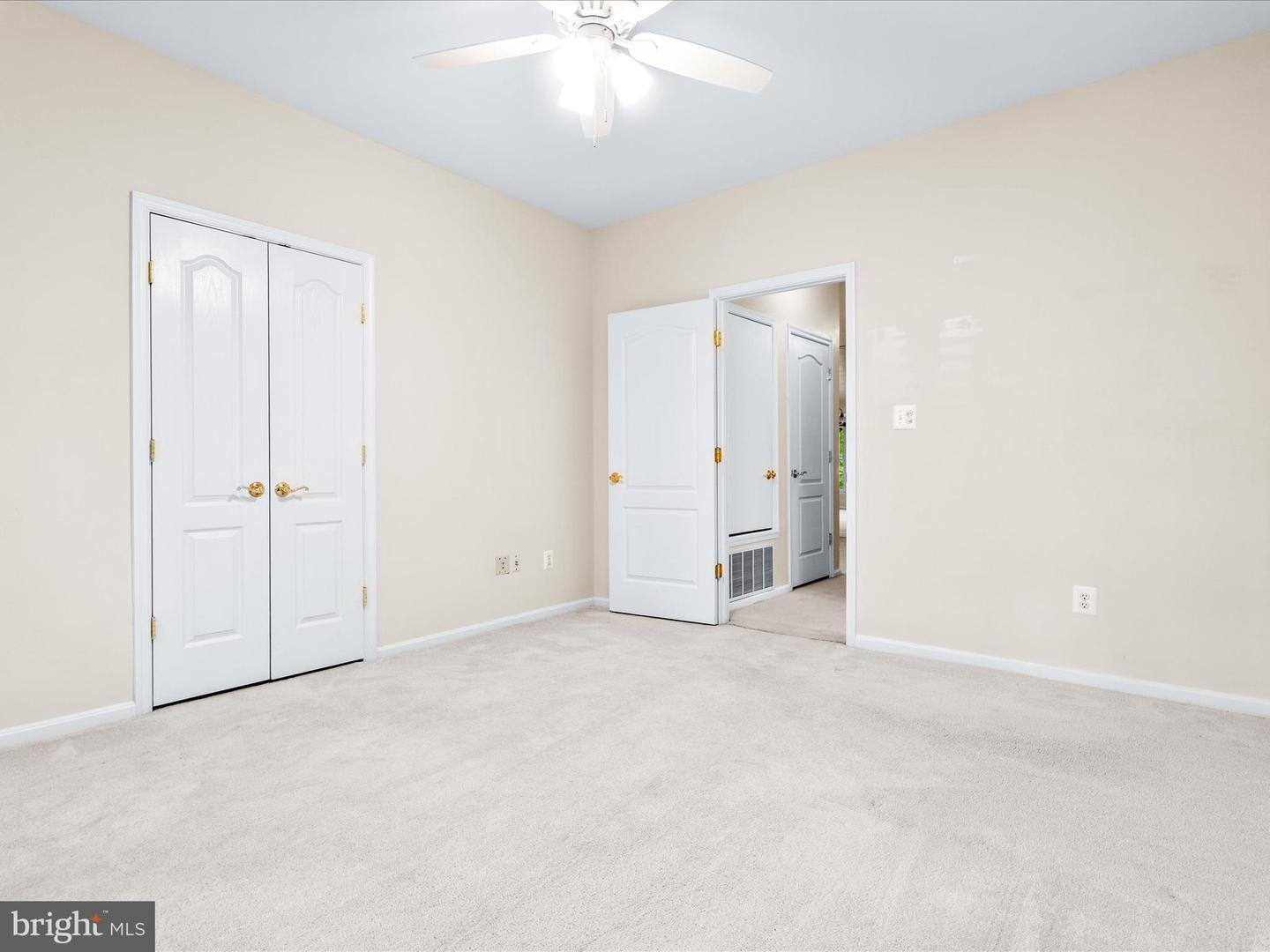 7708-B HAYNES POINT WAY #9B, ALEXANDRIA, Virginia 22315, 2 Bedrooms Bedrooms, ,2 BathroomsBathrooms,Residential,For sale,7708-B HAYNES POINT WAY #9B,VAFX2273340 MLS # VAFX2273340