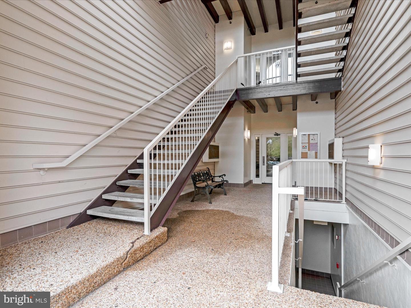 7708-B HAYNES POINT WAY #9B, ALEXANDRIA, Virginia 22315, 2 Bedrooms Bedrooms, ,2 BathroomsBathrooms,Residential,For sale,7708-B HAYNES POINT WAY #9B,VAFX2273340 MLS # VAFX2273340