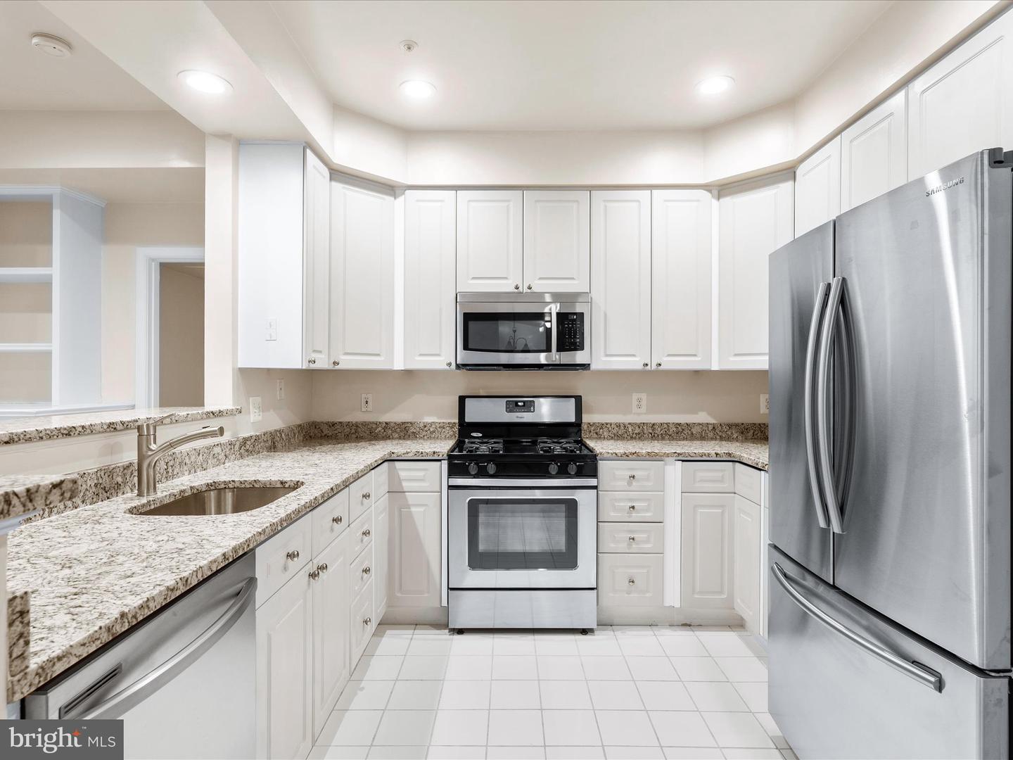 7708-B HAYNES POINT WAY #9B, ALEXANDRIA, Virginia 22315, 2 Bedrooms Bedrooms, ,2 BathroomsBathrooms,Residential,For sale,7708-B HAYNES POINT WAY #9B,VAFX2273340 MLS # VAFX2273340