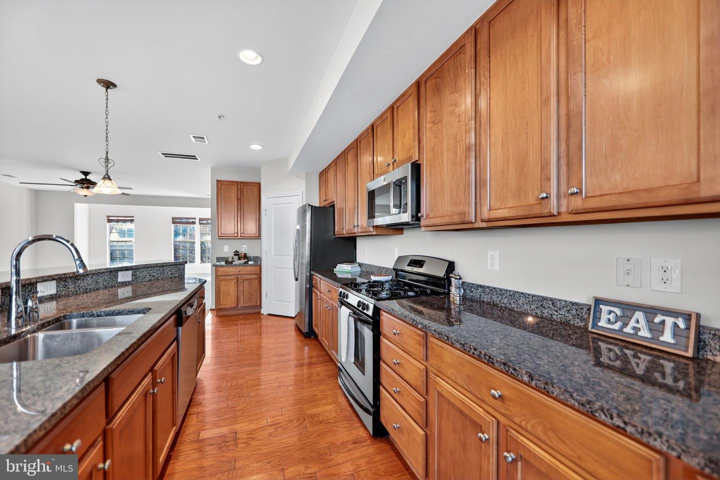 8015 CRESCENT PARK DR, GAINESVILLE, Virginia 20155, 3 Bedrooms Bedrooms, ,2 BathroomsBathrooms,Residential,For sale,8015 CRESCENT PARK DR,VAPW2105812 MLS # VAPW2105812 8015 CRESCENT PARK DR, GAINESVILLE, Virginia 20155, 3 Bedrooms Bedrooms, ,2 BathroomsBathrooms,Residential,For sale,8015 CRESCENT PARK DR,VAPW2105812 MLS # VAPW2105812