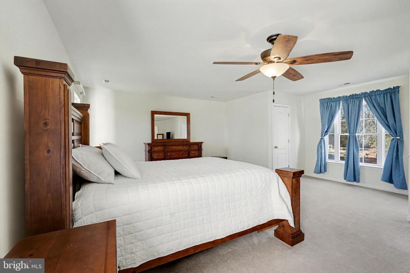 9923 HOLLAND MEADOWS CT, FREDERICKSBURG, Virginia 22408, 4 Bedrooms Bedrooms, ,2 BathroomsBathrooms,Residential,For sale,9923 HOLLAND MEADOWS CT,VASP2037080 MLS # VASP2037080