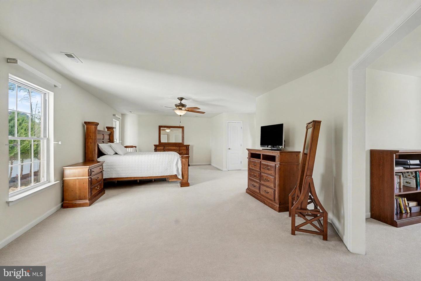 9923 HOLLAND MEADOWS CT, FREDERICKSBURG, Virginia 22408, 4 Bedrooms Bedrooms, ,2 BathroomsBathrooms,Residential,For sale,9923 HOLLAND MEADOWS CT,VASP2037080 MLS # VASP2037080