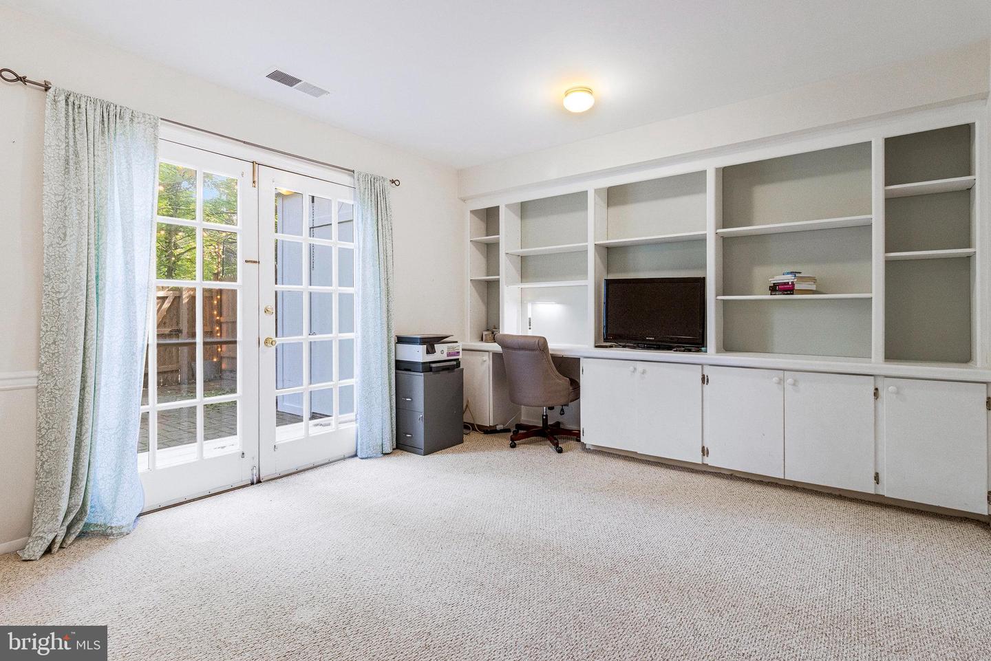 6513 ORONO CT, SPRINGFIELD, Virginia 22152, 2 Bedrooms Bedrooms, ,2 BathroomsBathrooms,Residential,For sale,6513 ORONO CT,VAFX2275482 MLS # VAFX2275482