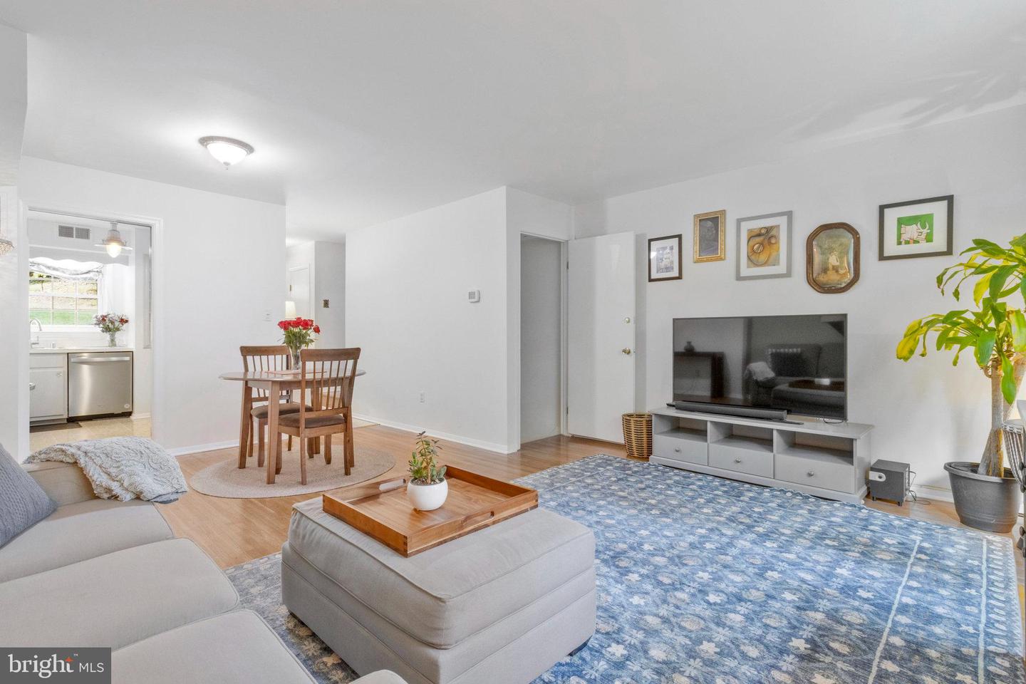 6513 ORONO CT, SPRINGFIELD, Virginia 22152, 2 Bedrooms Bedrooms, ,2 BathroomsBathrooms,Residential,For sale,6513 ORONO CT,VAFX2275482 MLS # VAFX2275482