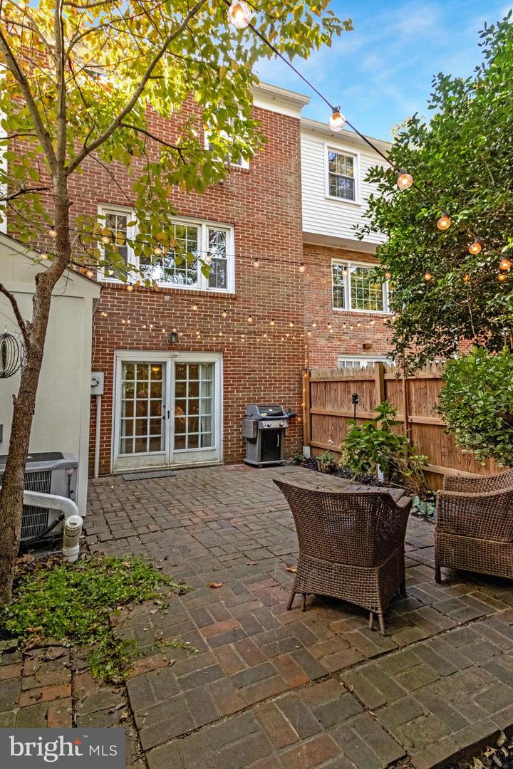 6513 ORONO CT, SPRINGFIELD, Virginia 22152, 2 Bedrooms Bedrooms, ,2 BathroomsBathrooms,Residential,For sale,6513 ORONO CT,VAFX2275482 MLS # VAFX2275482