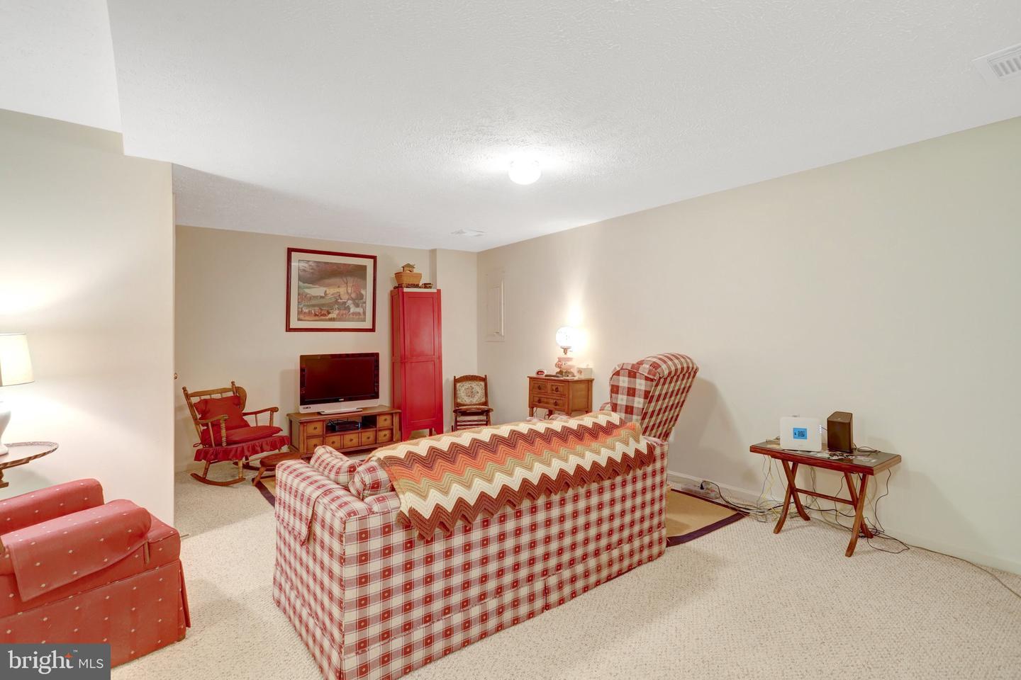 9678 DUTCHMAN DR, LORTON, Virginia 22079, 2 Bedrooms Bedrooms, ,2 BathroomsBathrooms,Residential,For sale,9678 DUTCHMAN DR,VAFX2276946 MLS # VAFX2276946