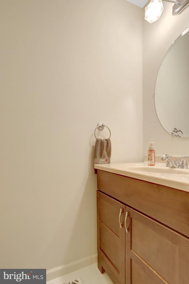 9678 DUTCHMAN DR, LORTON, Virginia 22079, 2 Bedrooms Bedrooms, ,2 BathroomsBathrooms,Residential,For sale,9678 DUTCHMAN DR,VAFX2276946 MLS # VAFX2276946