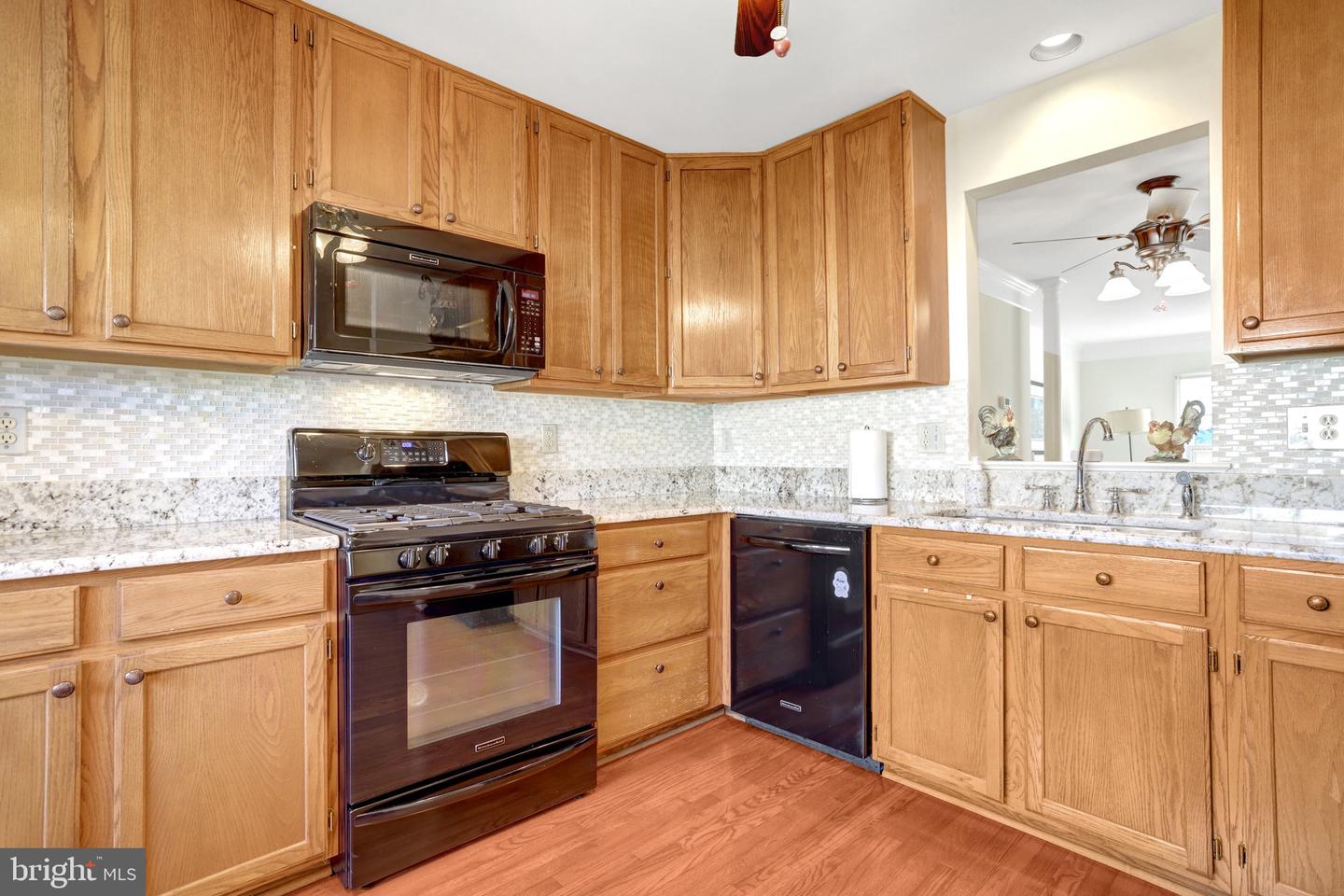 9678 DUTCHMAN DR, LORTON, Virginia 22079, 2 Bedrooms Bedrooms, ,2 BathroomsBathrooms,Residential,For sale,9678 DUTCHMAN DR,VAFX2276946 MLS # VAFX2276946