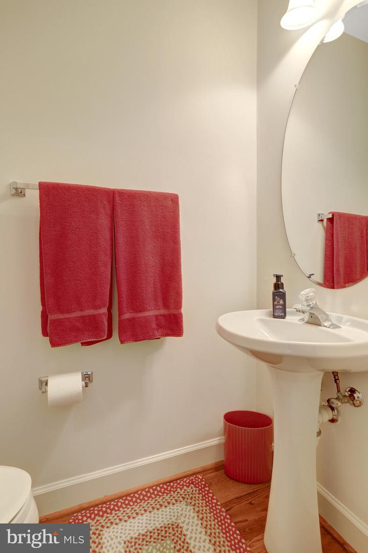 9678 DUTCHMAN DR, LORTON, Virginia 22079, 2 Bedrooms Bedrooms, ,2 BathroomsBathrooms,Residential,For sale,9678 DUTCHMAN DR,VAFX2276946 MLS # VAFX2276946