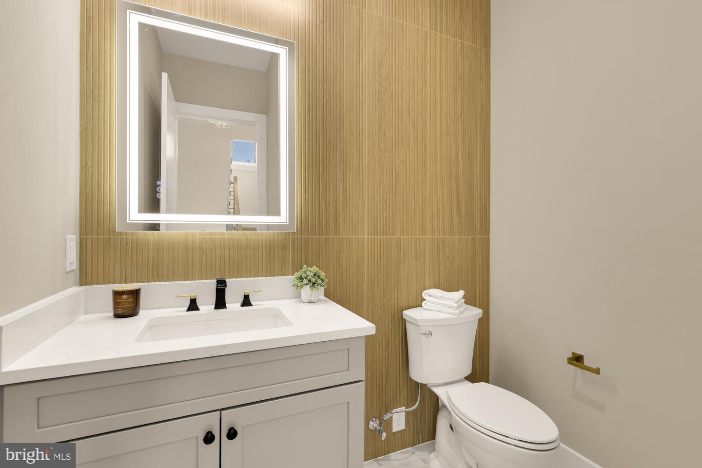 6935 SOUTHRIDGE DR, MCLEAN, Virginia 22101, 6 Bedrooms Bedrooms, ,6 BathroomsBathrooms,Residential,For sale,6935 SOUTHRIDGE DR,VAFX2277076 MLS # VAFX2277076