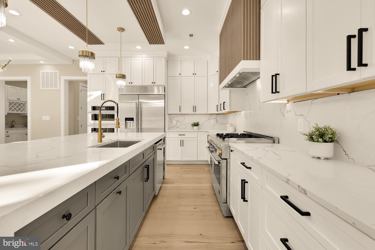 6935 SOUTHRIDGE DR, MCLEAN, Virginia 22101, 6 Bedrooms Bedrooms, ,6 BathroomsBathrooms,Residential,For sale,6935 SOUTHRIDGE DR,VAFX2277076 MLS # VAFX2277076