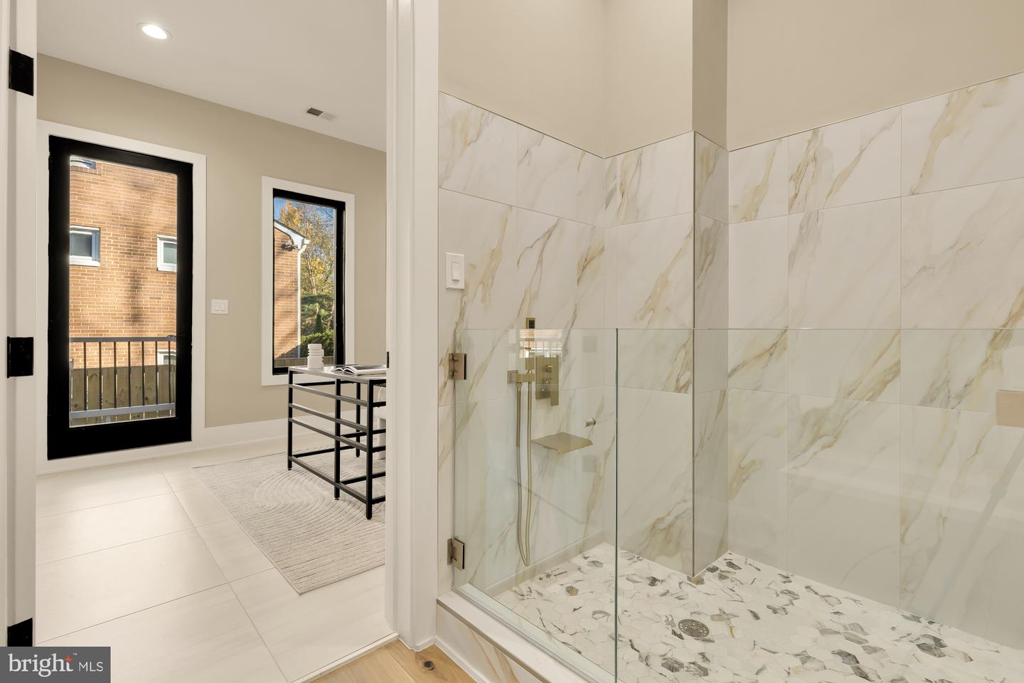 6935 SOUTHRIDGE DR, MCLEAN, Virginia 22101, 6 Bedrooms Bedrooms, ,6 BathroomsBathrooms,Residential,For sale,6935 SOUTHRIDGE DR,VAFX2277076 MLS # VAFX2277076