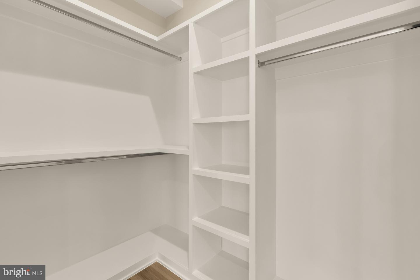 6935 SOUTHRIDGE DR, MCLEAN, Virginia 22101, 6 Bedrooms Bedrooms, ,6 BathroomsBathrooms,Residential,For sale,6935 SOUTHRIDGE DR,VAFX2277076 MLS # VAFX2277076