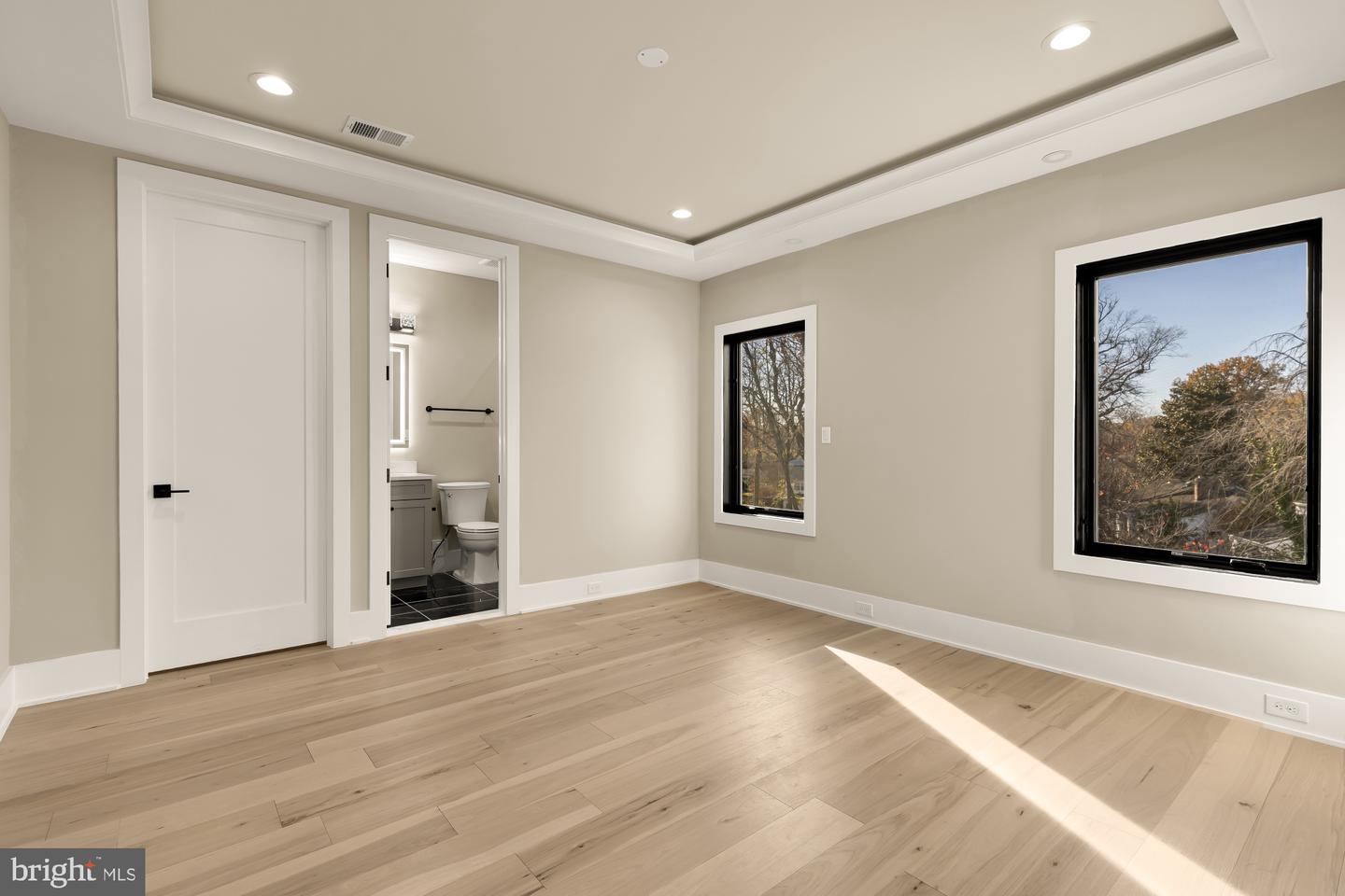 6935 SOUTHRIDGE DR, MCLEAN, Virginia 22101, 6 Bedrooms Bedrooms, ,6 BathroomsBathrooms,Residential,For sale,6935 SOUTHRIDGE DR,VAFX2277076 MLS # VAFX2277076