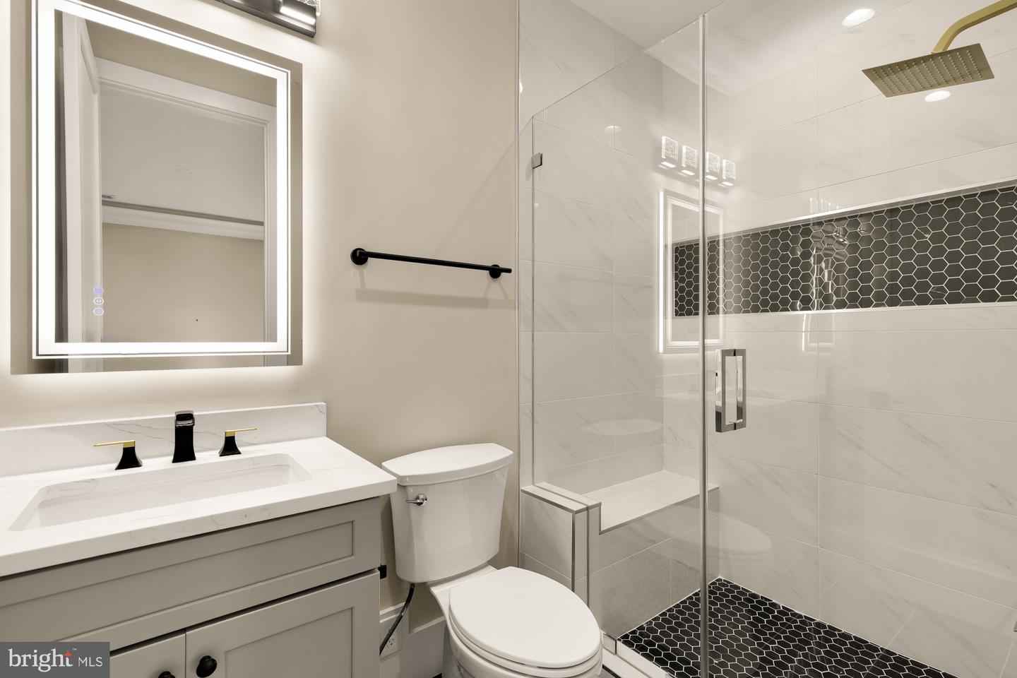 6935 SOUTHRIDGE DR, MCLEAN, Virginia 22101, 6 Bedrooms Bedrooms, ,6 BathroomsBathrooms,Residential,For sale,6935 SOUTHRIDGE DR,VAFX2277076 MLS # VAFX2277076