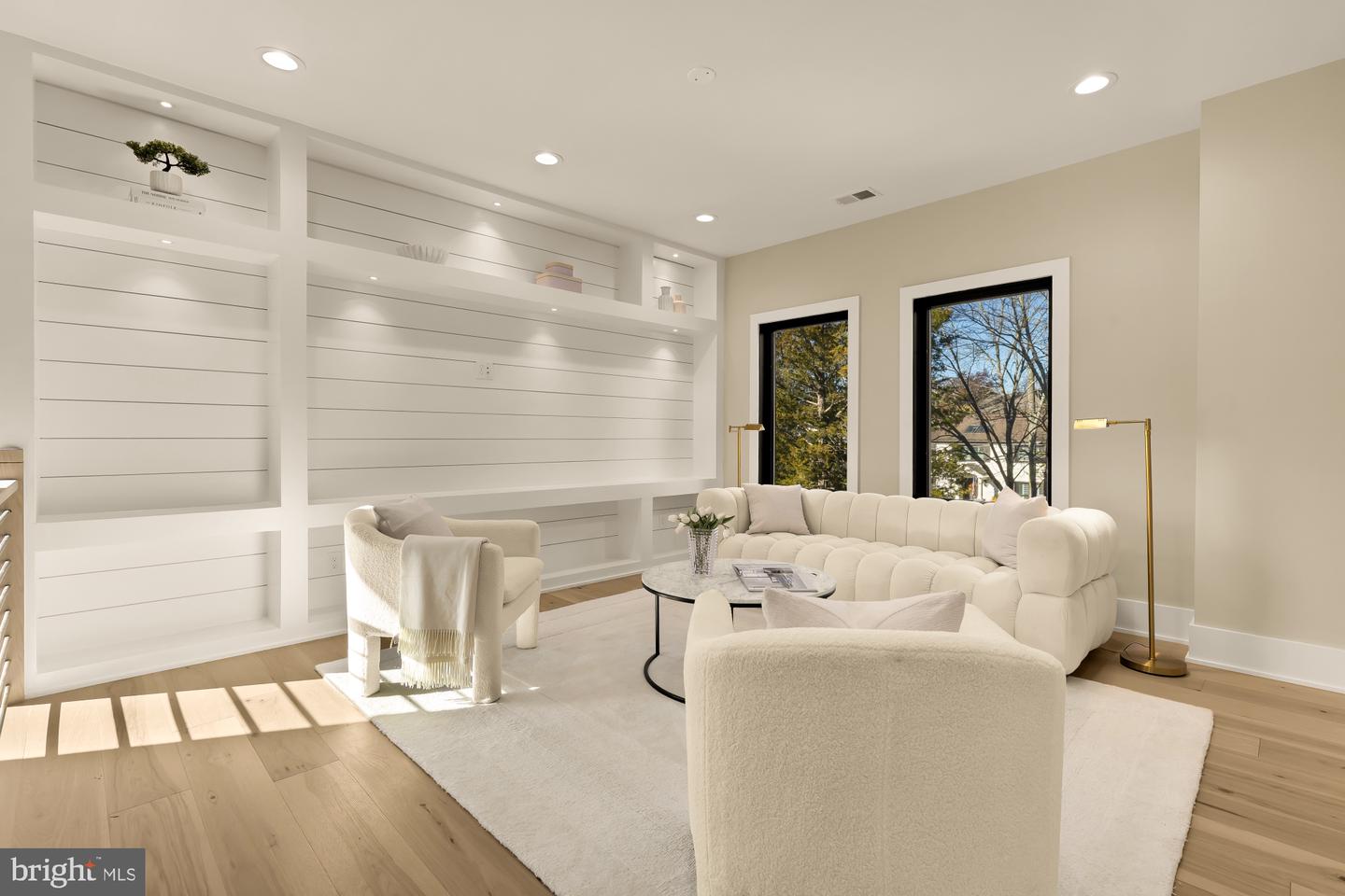 6935 SOUTHRIDGE DR, MCLEAN, Virginia 22101, 6 Bedrooms Bedrooms, ,6 BathroomsBathrooms,Residential,For sale,6935 SOUTHRIDGE DR,VAFX2277076 MLS # VAFX2277076