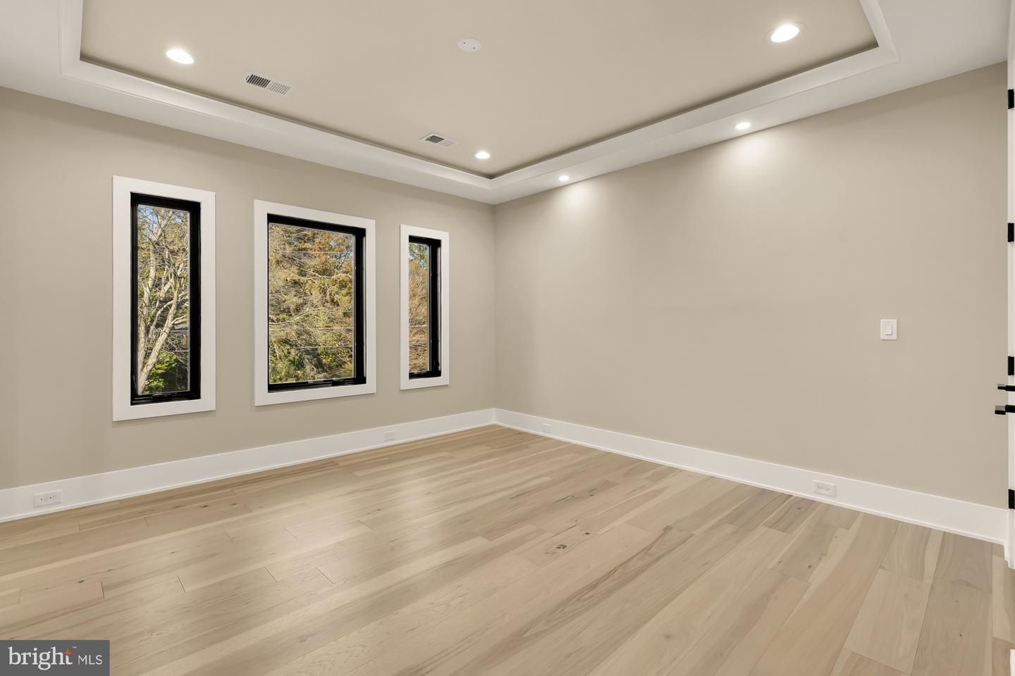 6935 SOUTHRIDGE DR, MCLEAN, Virginia 22101, 6 Bedrooms Bedrooms, ,6 BathroomsBathrooms,Residential,For sale,6935 SOUTHRIDGE DR,VAFX2277076 MLS # VAFX2277076