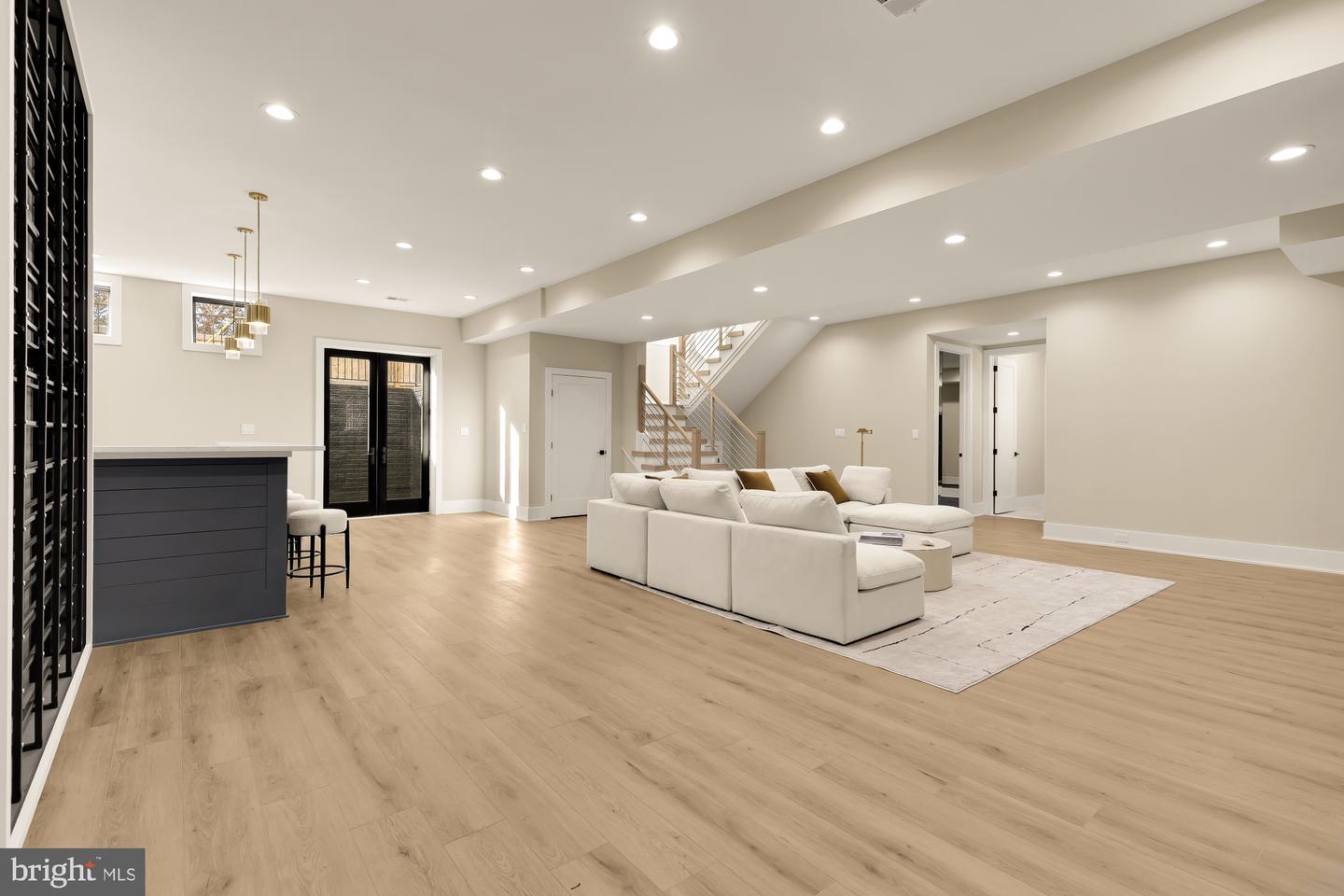 6935 SOUTHRIDGE DR, MCLEAN, Virginia 22101, 6 Bedrooms Bedrooms, ,6 BathroomsBathrooms,Residential,For sale,6935 SOUTHRIDGE DR,VAFX2277076 MLS # VAFX2277076