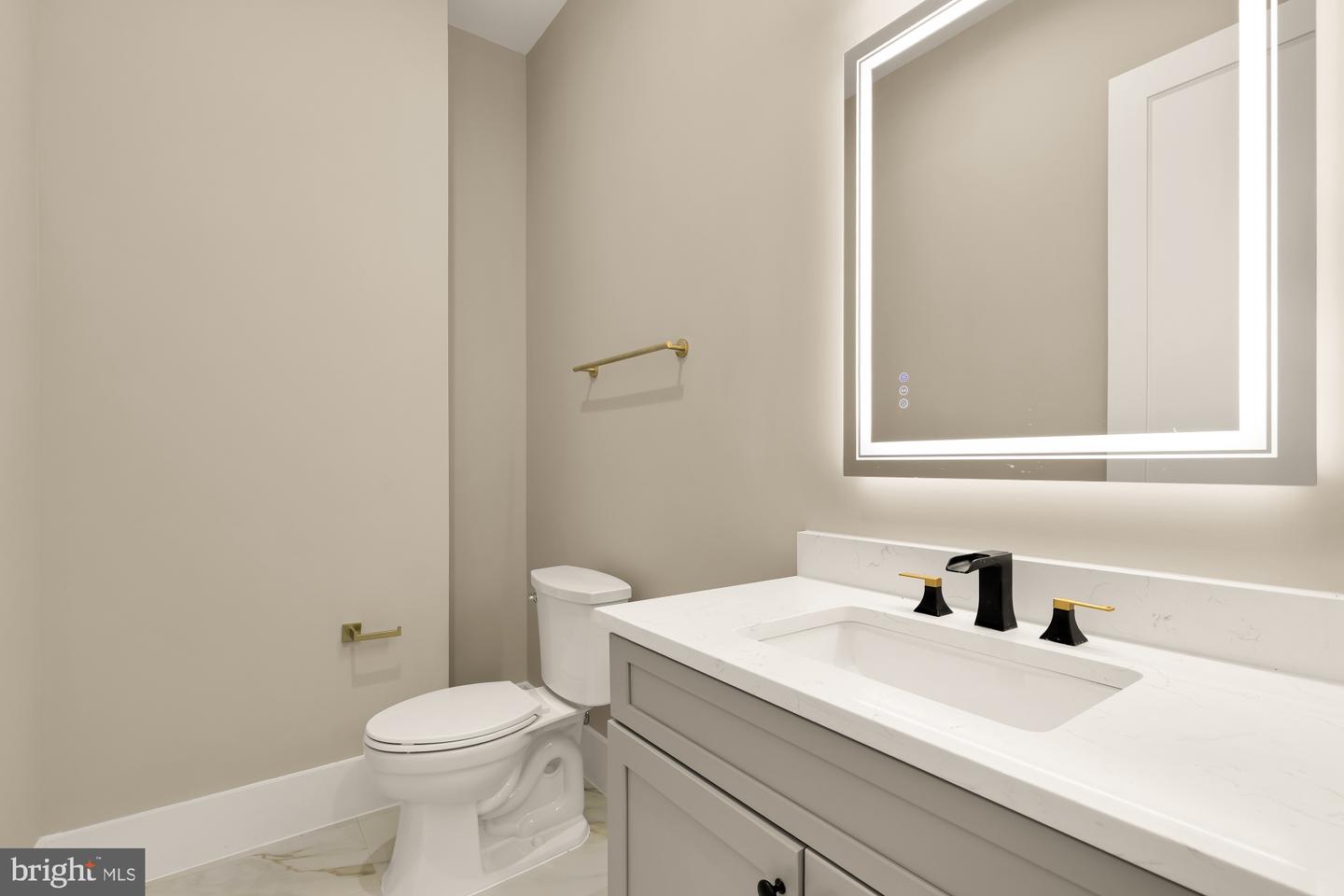 6935 SOUTHRIDGE DR, MCLEAN, Virginia 22101, 6 Bedrooms Bedrooms, ,6 BathroomsBathrooms,Residential,For sale,6935 SOUTHRIDGE DR,VAFX2277076 MLS # VAFX2277076