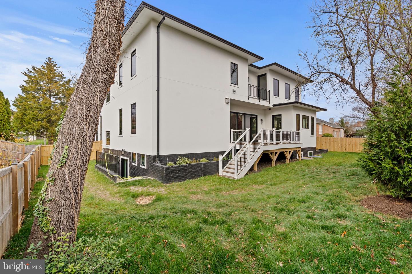 6935 SOUTHRIDGE DR, MCLEAN, Virginia 22101, 6 Bedrooms Bedrooms, ,6 BathroomsBathrooms,Residential,For sale,6935 SOUTHRIDGE DR,VAFX2277076 MLS # VAFX2277076