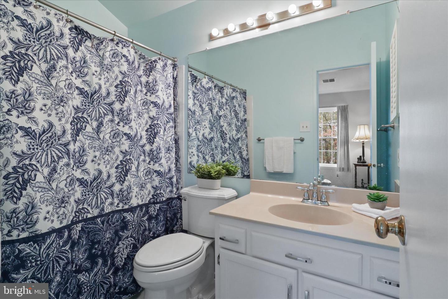 8927 WAITES WAY, LORTON, Virginia 22079, 3 Bedrooms Bedrooms, ,2 BathroomsBathrooms,Residential,For sale,8927 WAITES WAY,VAFX2277278 MLS # VAFX2277278