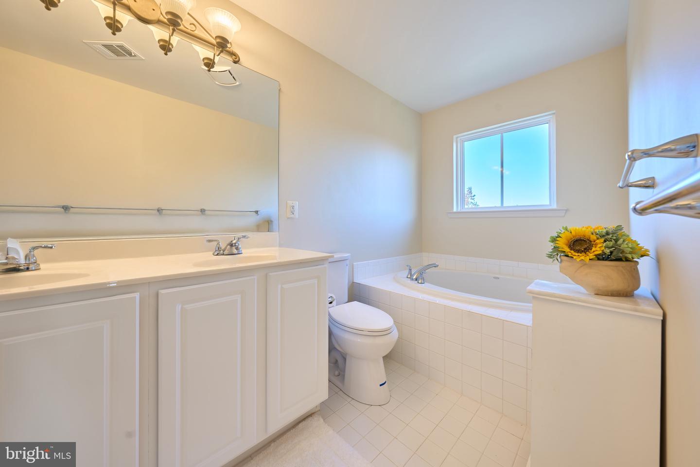 42464 REGAL WOOD DR, BRAMBLETON, Virginia 20148, 4 Bedrooms Bedrooms, ,3 BathroomsBathrooms,Residential,For sale,42464 REGAL WOOD DR,VALO2110376 MLS # VALO2110376