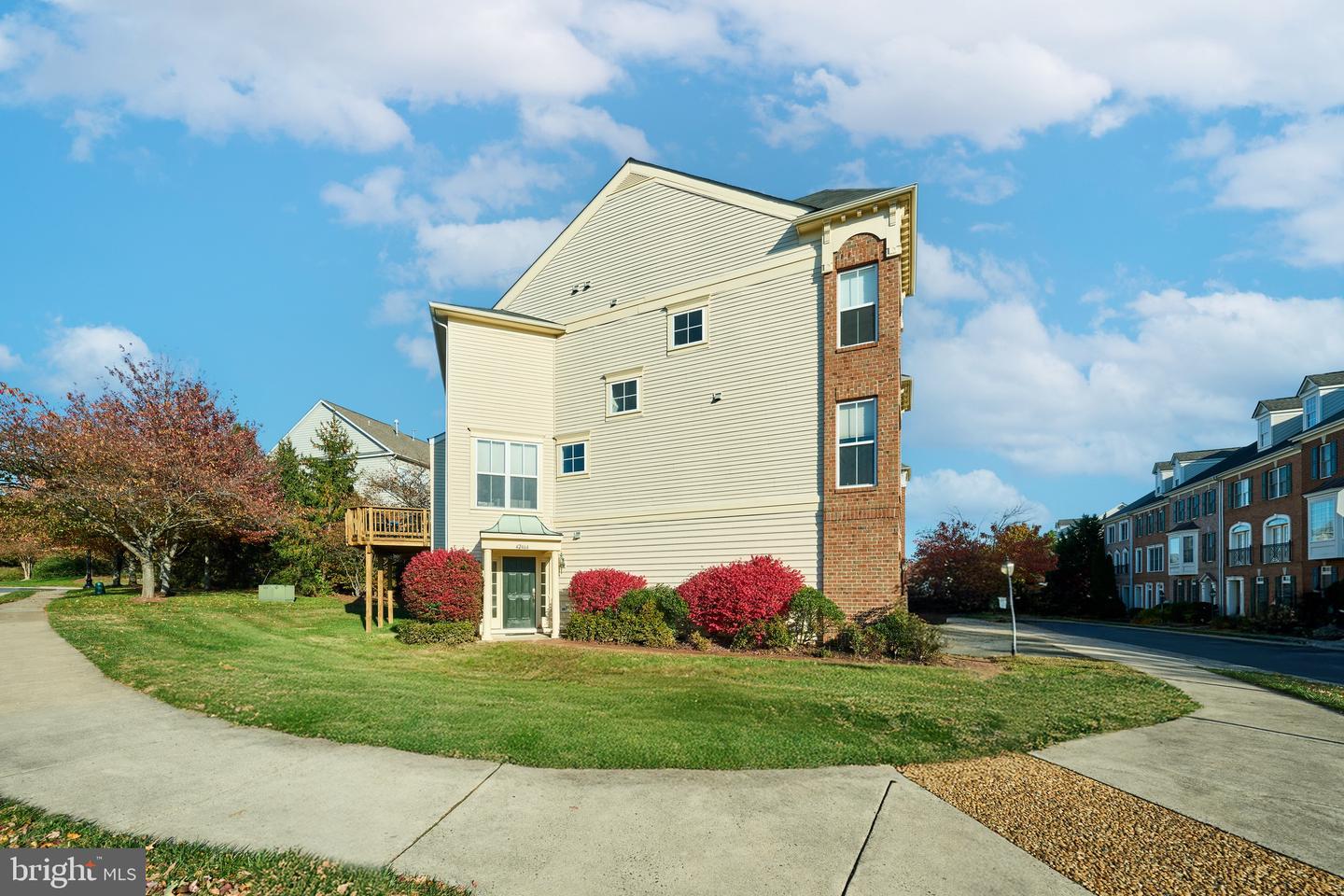 42464 REGAL WOOD DR, BRAMBLETON, Virginia 20148, 4 Bedrooms Bedrooms, ,3 BathroomsBathrooms,Residential,For sale,42464 REGAL WOOD DR,VALO2110376 MLS # VALO2110376