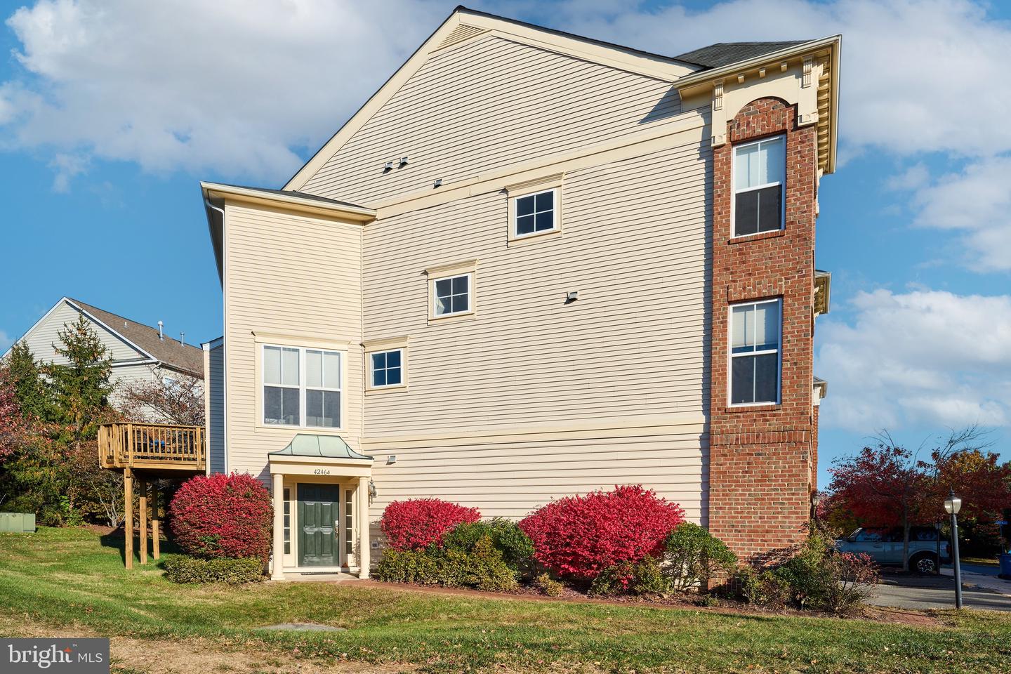 42464 REGAL WOOD DR, BRAMBLETON, Virginia 20148, 4 Bedrooms Bedrooms, ,3 BathroomsBathrooms,Residential,For sale,42464 REGAL WOOD DR,VALO2110376 MLS # VALO2110376