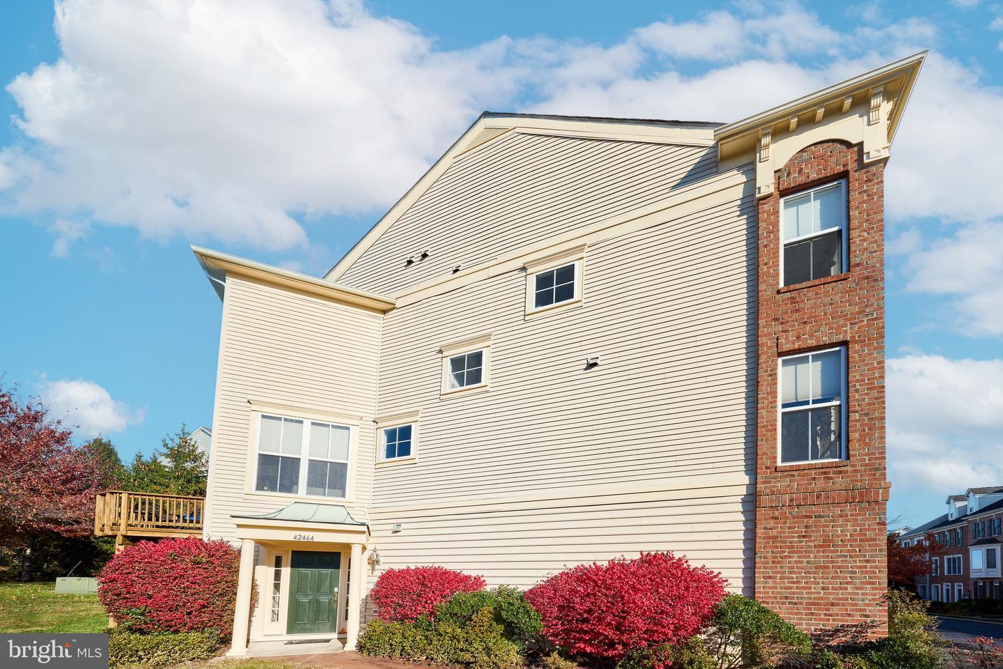 42464 REGAL WOOD DR, BRAMBLETON, Virginia 20148, 4 Bedrooms Bedrooms, ,3 BathroomsBathrooms,Residential,For sale,42464 REGAL WOOD DR,VALO2110376 MLS # VALO2110376