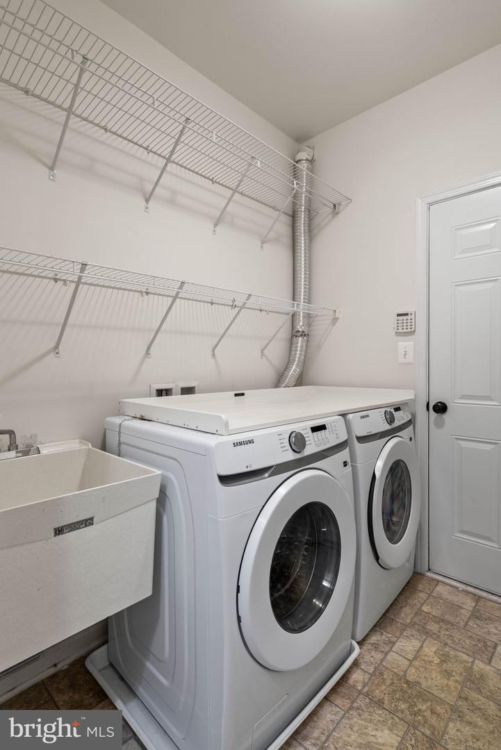 42289 MAGISTRATE, CHANTILLY, Virginia 20152, 4 Bedrooms Bedrooms, ,4 BathroomsBathrooms,Residential,For sale,42289 MAGISTRATE,VALO2110510 MLS # VALO2110510 42289 MAGISTRATE, CHANTILLY, Virginia 20152, 4 Bedrooms Bedrooms, ,4 BathroomsBathrooms,Residential,For sale,42289 MAGISTRATE,VALO2110510 MLS # VALO2110510