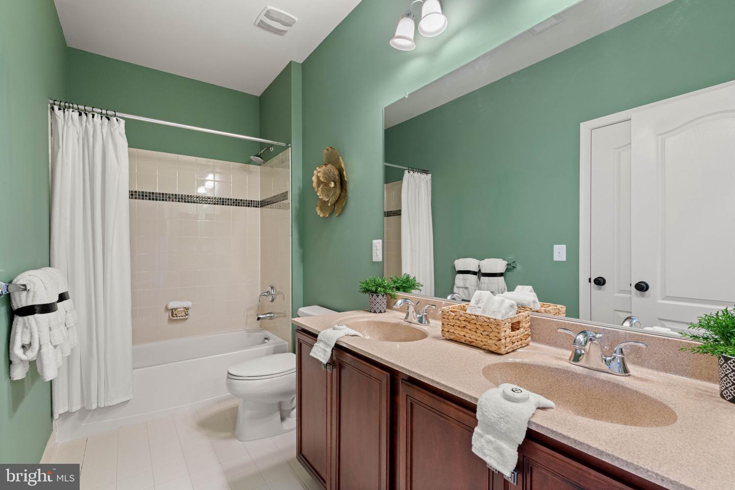 42289 MAGISTRATE, CHANTILLY, Virginia 20152, 4 Bedrooms Bedrooms, ,4 BathroomsBathrooms,Residential,For sale,42289 MAGISTRATE,VALO2110510 MLS # VALO2110510 42289 MAGISTRATE, CHANTILLY, Virginia 20152, 4 Bedrooms Bedrooms, ,4 BathroomsBathrooms,Residential,For sale,42289 MAGISTRATE,VALO2110510 MLS # VALO2110510