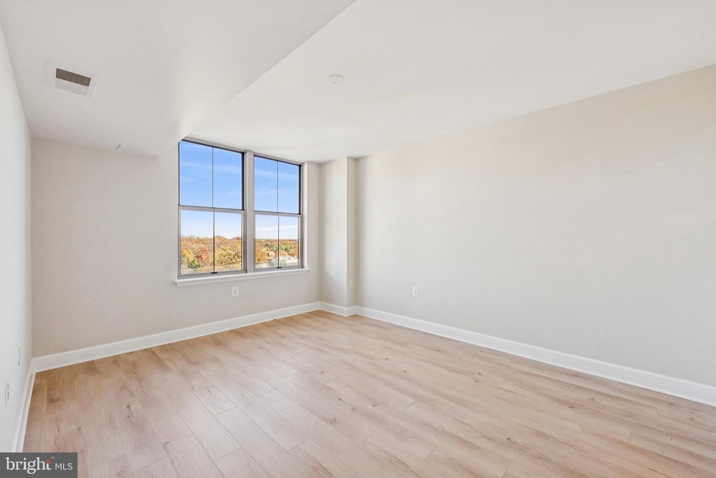 11800 SUNSET HILLS RD #1125, RESTON, Virginia 20190, 1 Bedroom Bedrooms, ,1 BathroomBathrooms,Residential,For sale,11800 SUNSET HILLS RD #1125,VAFX2278042 MLS # VAFX2278042