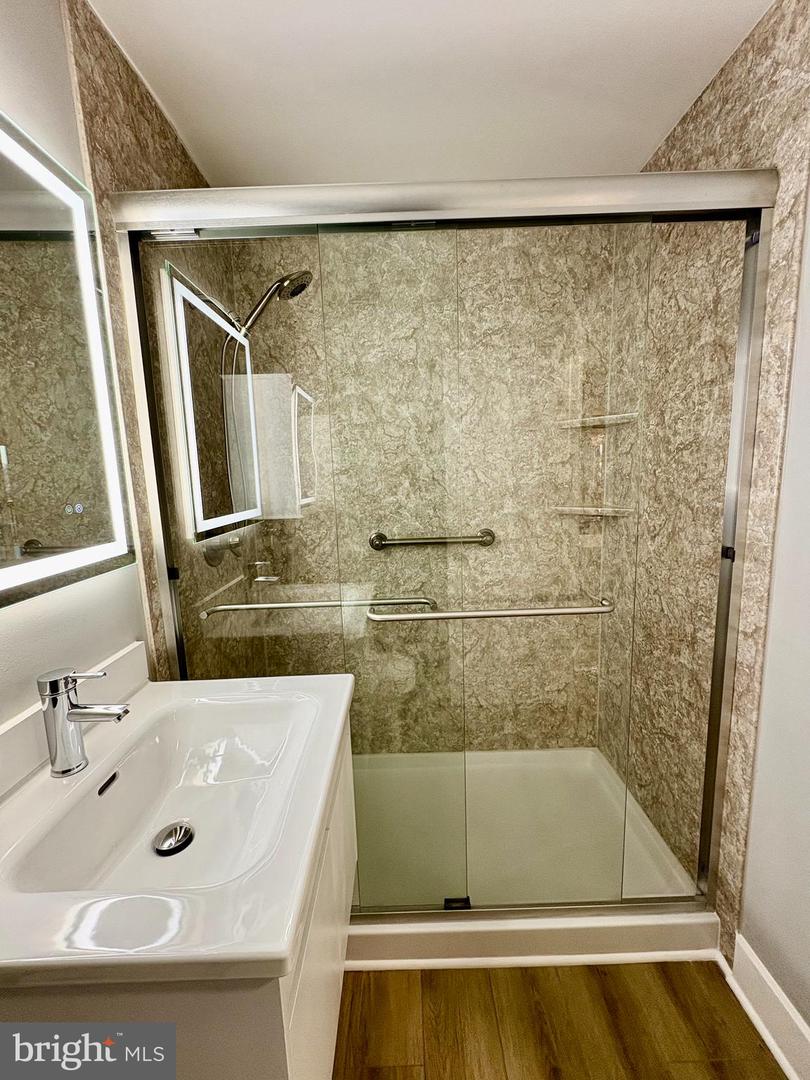 212 PARK TERRACE CT SE #72, VIENNA, Virginia 22180, 2 Bedrooms Bedrooms, ,1 BathroomBathrooms,Residential,For sale,212 PARK TERRACE CT SE #72,VAFX2278362 MLS # VAFX2278362