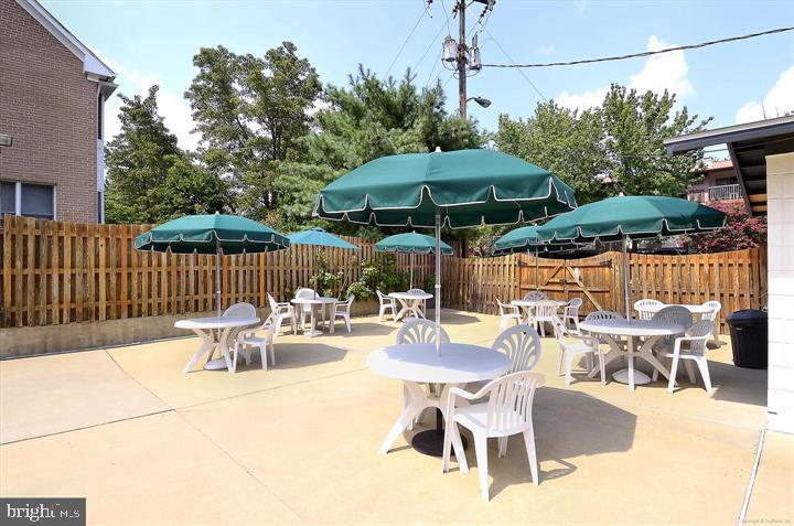 212 PARK TERRACE CT SE #72, VIENNA, Virginia 22180, 2 Bedrooms Bedrooms, ,1 BathroomBathrooms,Residential,For sale,212 PARK TERRACE CT SE #72,VAFX2278362 MLS # VAFX2278362