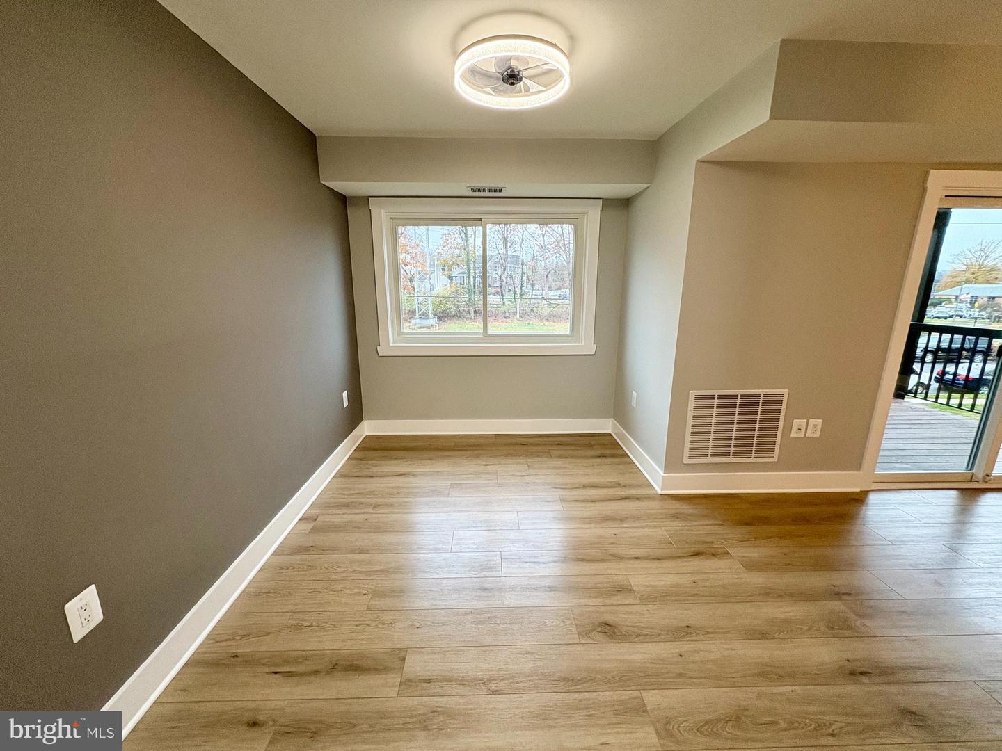 212 PARK TERRACE CT SE #72, VIENNA, Virginia 22180, 2 Bedrooms Bedrooms, ,1 BathroomBathrooms,Residential,For sale,212 PARK TERRACE CT SE #72,VAFX2278362 MLS # VAFX2278362