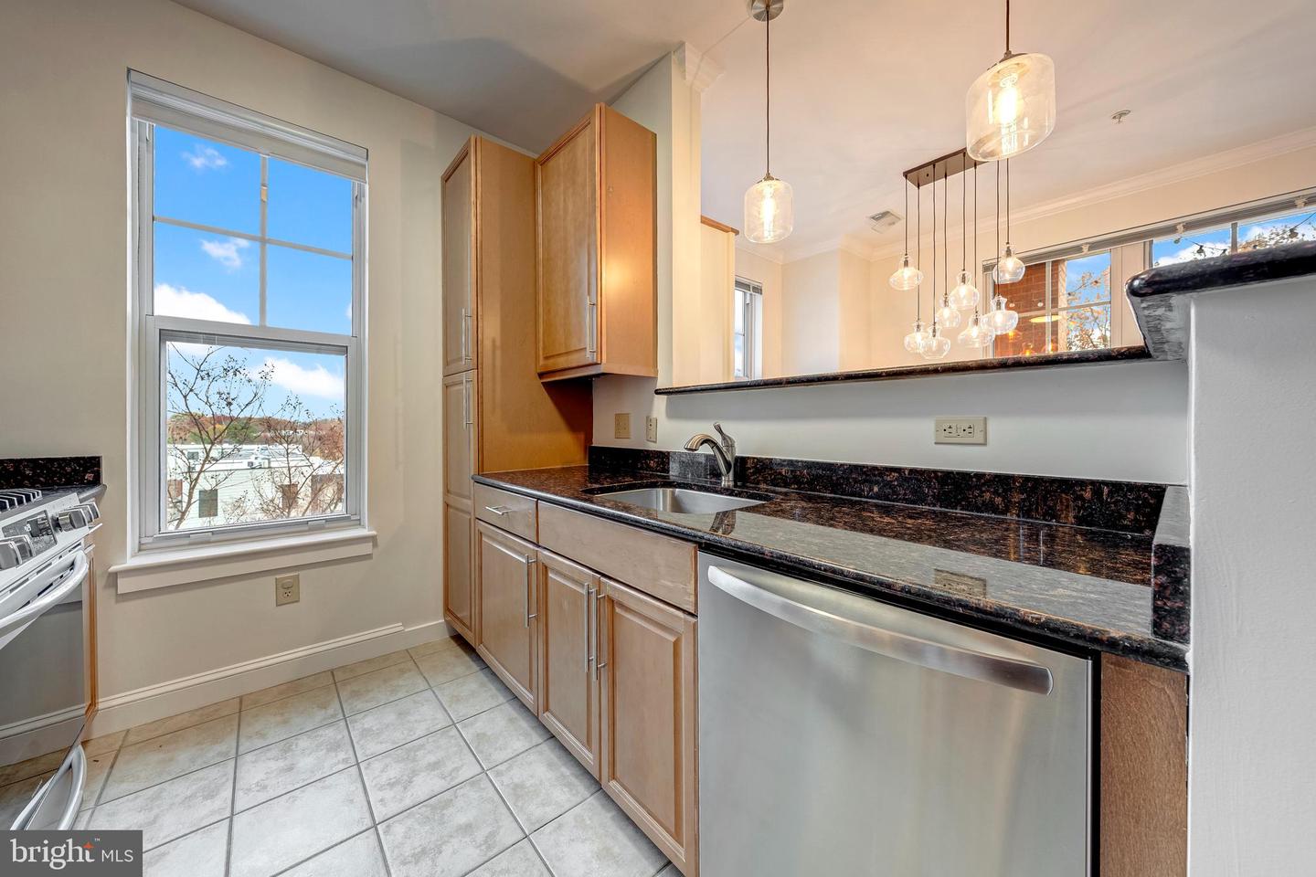 11770 SUNRISE VALLEY DR #321, RESTON, Virginia 20191, 2 Bedrooms Bedrooms, ,2 BathroomsBathrooms,Residential,For sale,11770 SUNRISE VALLEY DR #321,VAFX2278456 MLS # VAFX2278456