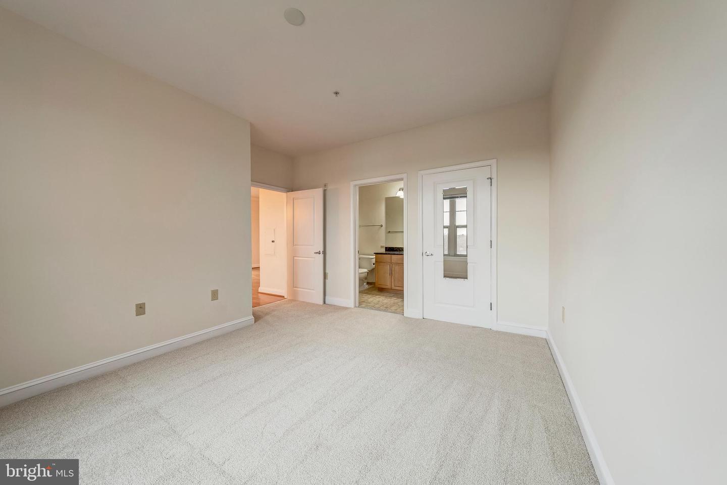 11770 SUNRISE VALLEY DR #321, RESTON, Virginia 20191, 2 Bedrooms Bedrooms, ,2 BathroomsBathrooms,Residential,For sale,11770 SUNRISE VALLEY DR #321,VAFX2278456 MLS # VAFX2278456