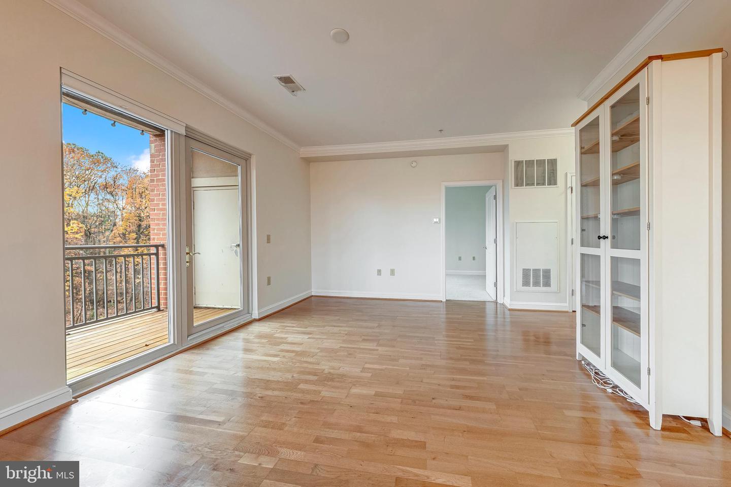 11770 SUNRISE VALLEY DR #321, RESTON, Virginia 20191, 2 Bedrooms Bedrooms, ,2 BathroomsBathrooms,Residential,For sale,11770 SUNRISE VALLEY DR #321,VAFX2278456 MLS # VAFX2278456