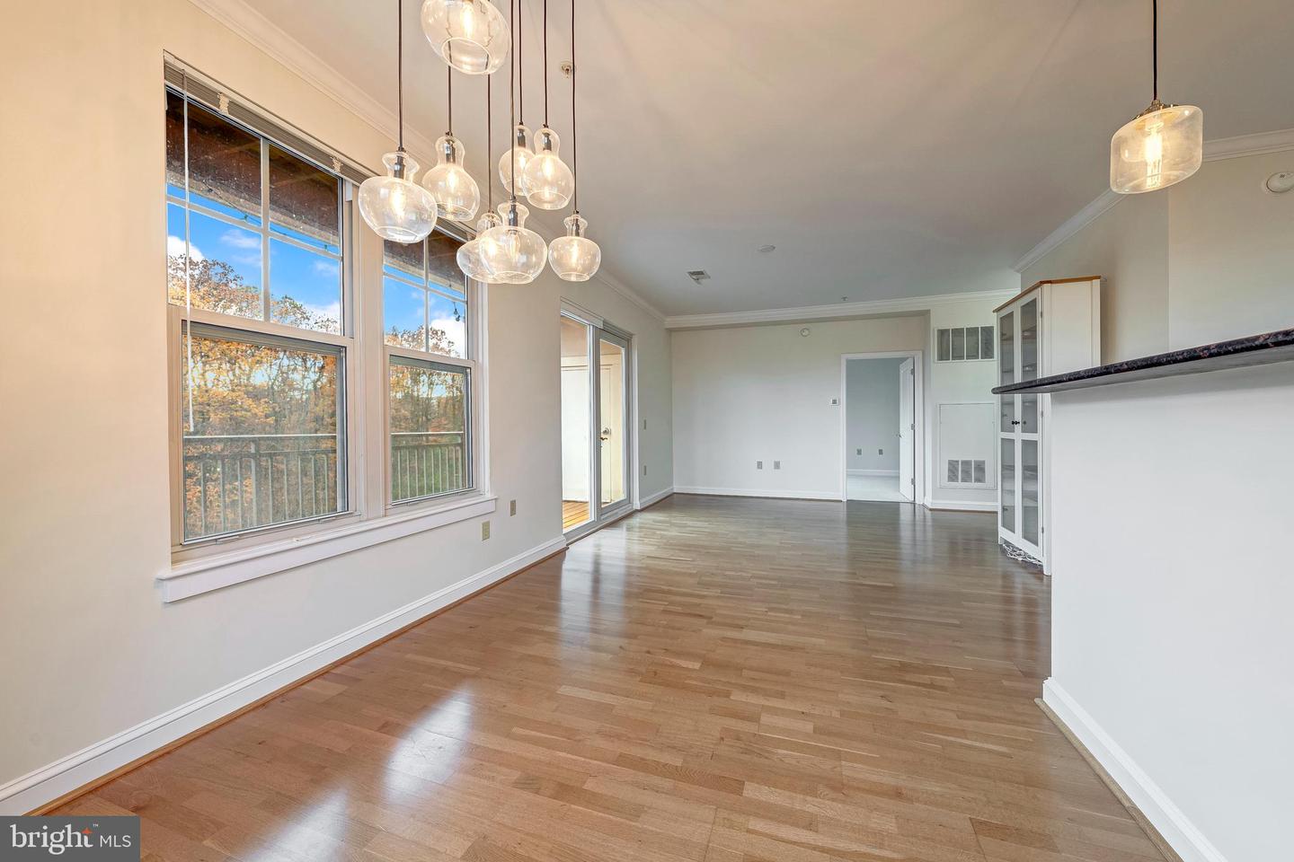 11770 SUNRISE VALLEY DR #321, RESTON, Virginia 20191, 2 Bedrooms Bedrooms, ,2 BathroomsBathrooms,Residential,For sale,11770 SUNRISE VALLEY DR #321,VAFX2278456 MLS # VAFX2278456