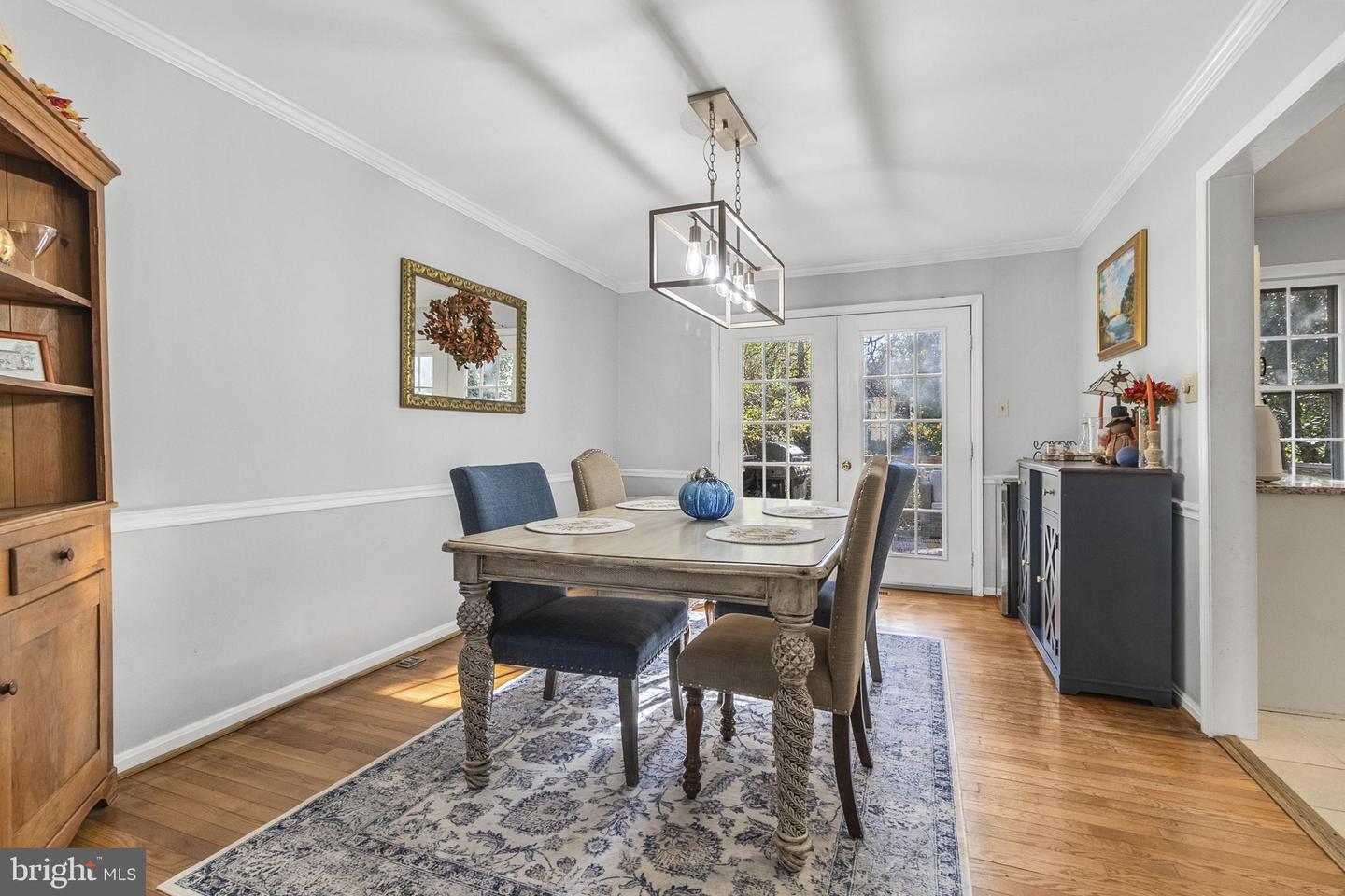 6057 CROWN ROYAL CIR, ALEXANDRIA, Virginia 22310, 3 Bedrooms Bedrooms, ,3 BathroomsBathrooms,Residential,For sale,6057 CROWN ROYAL CIR,VAFX2278482 MLS # VAFX2278482