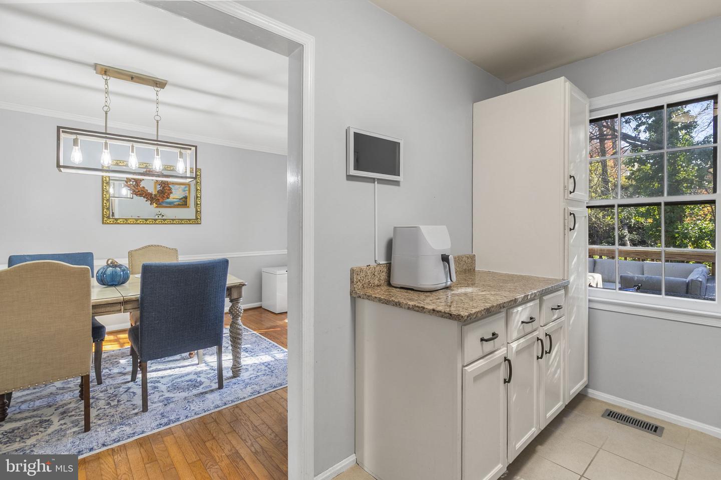 6057 CROWN ROYAL CIR, ALEXANDRIA, Virginia 22310, 3 Bedrooms Bedrooms, ,3 BathroomsBathrooms,Residential,For sale,6057 CROWN ROYAL CIR,VAFX2278482 MLS # VAFX2278482