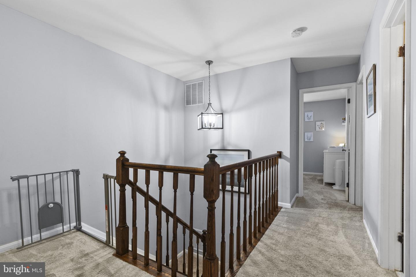 6057 CROWN ROYAL CIR, ALEXANDRIA, Virginia 22310, 3 Bedrooms Bedrooms, ,3 BathroomsBathrooms,Residential,For sale,6057 CROWN ROYAL CIR,VAFX2278482 MLS # VAFX2278482