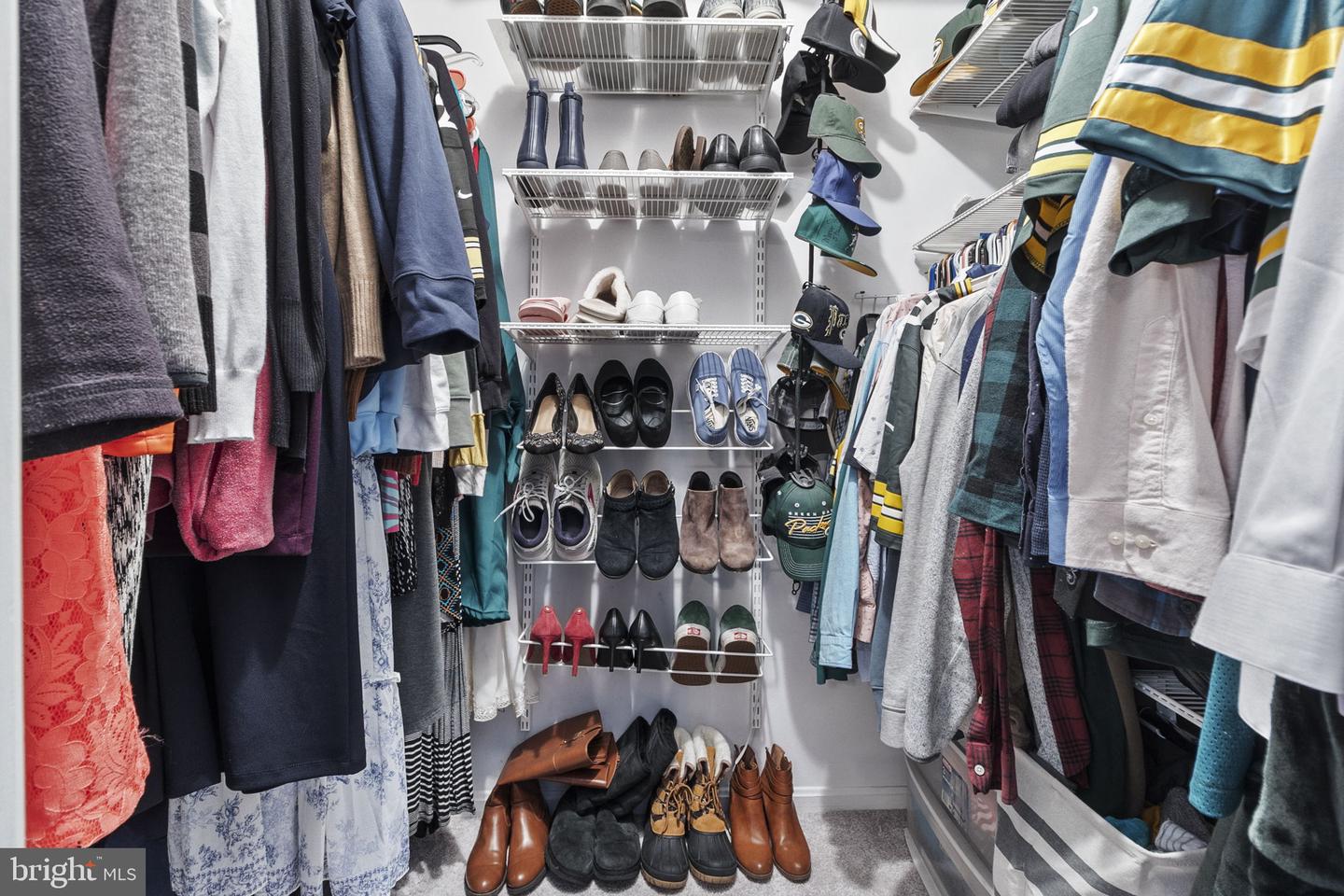 6057 CROWN ROYAL CIR, ALEXANDRIA, Virginia 22310, 3 Bedrooms Bedrooms, ,3 BathroomsBathrooms,Residential,For sale,6057 CROWN ROYAL CIR,VAFX2278482 MLS # VAFX2278482